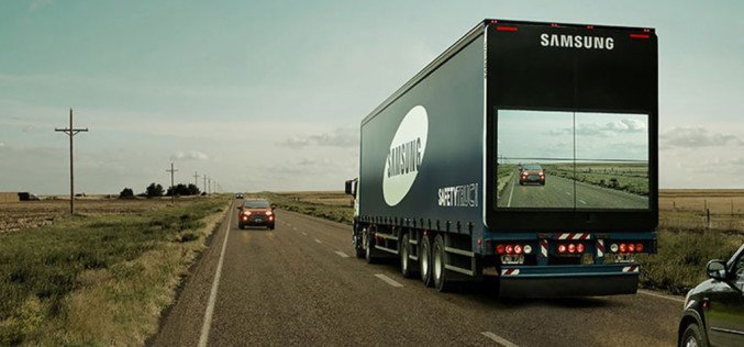 Samsung Invents A Screen On The Back Of Trucks To Show The Road Ahead